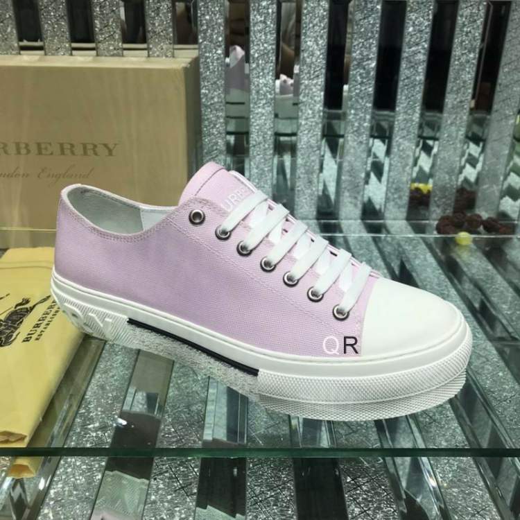 Picture of Burberry Shoes _SKUBurberrysz38-4502442024